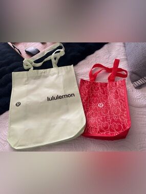 lululemon athletica Tote Bags in Red and Light Green